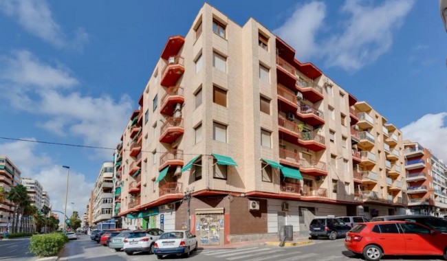 Sprzedaż - Apartament - Torrevieja - Torrevieja C