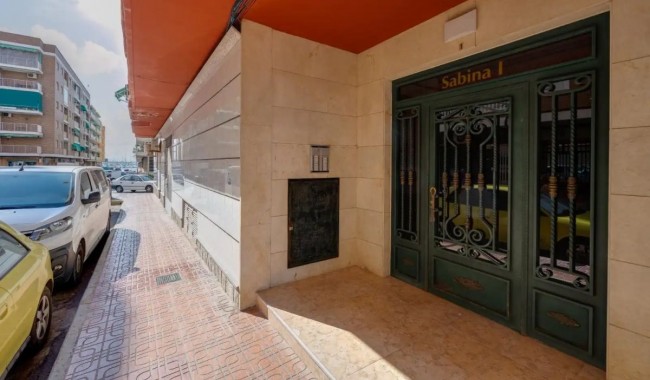 Sprzedaż - Apartament - Torrevieja - Torrevieja C