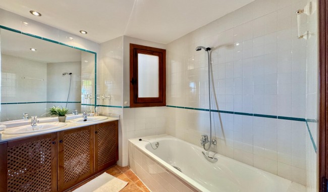 Sprzedaż - Apartament - Torrevieja - Punta prima
