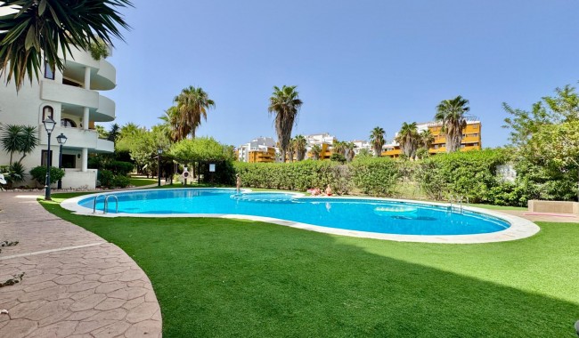 Sprzedaż - Apartament - Torrevieja - Punta prima