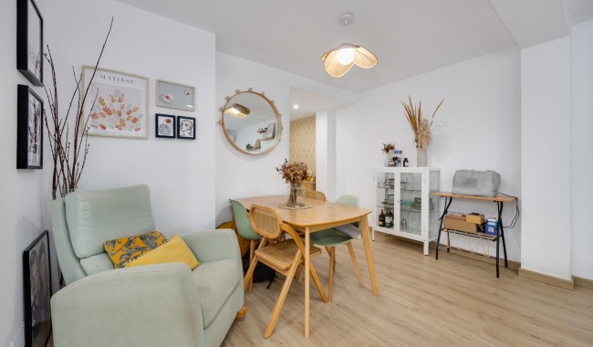 Sprzedaż - Apartament - Torrevieja - Playa de los Naufragos