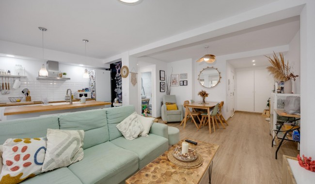 Sprzedaż - Apartament - Torrevieja - Playa de los Naufragos