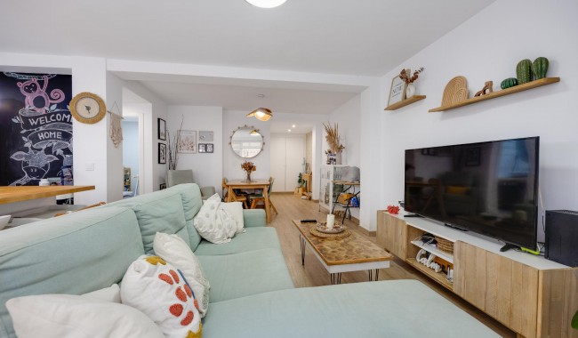 Sprzedaż - Apartament - Torrevieja - Playa de los Naufragos