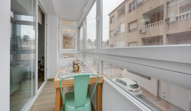 Sprzedaż - Apartament - Torrevieja - Playa de los Naufragos