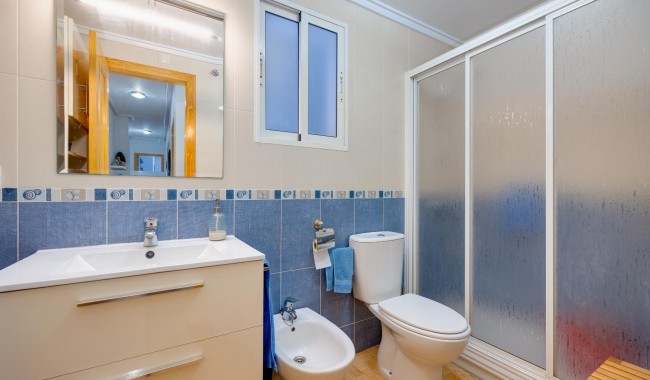Sprzedaż - Apartament - Torrevieja - Playa de La Acequion