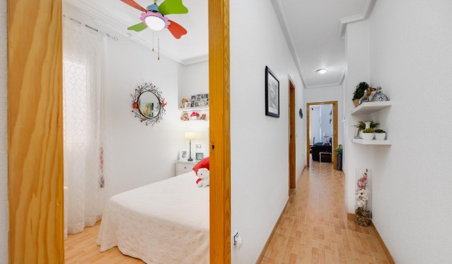 Sprzedaż - Apartament - Torrevieja - Playa de La Acequion