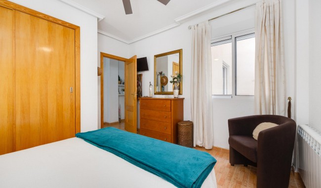 Sprzedaż - Apartament - Torrevieja - Playa de La Acequion