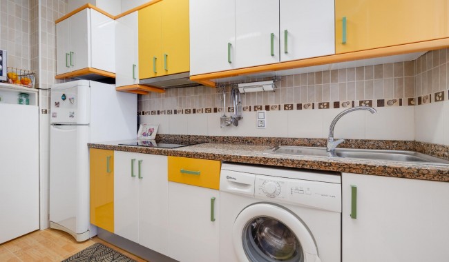 Sprzedaż - Apartament - Torrevieja - Playa de La Acequion