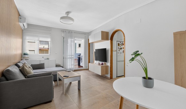 Sprzedaż - Apartament - Torrevieja - Centro