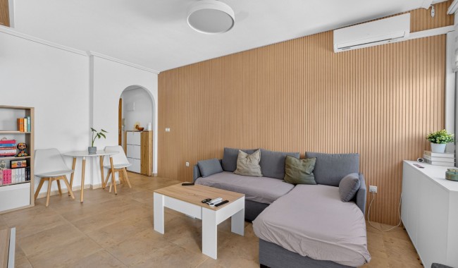 Sprzedaż - Apartament - Torrevieja - Centro