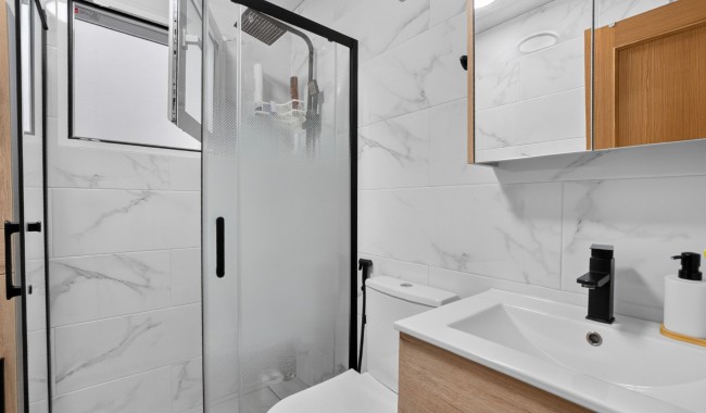 Sprzedaż - Apartament - Torrevieja - Centro