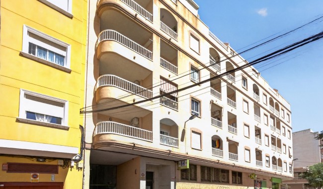 Sprzedaż - Apartament - Torrevieja - Centro