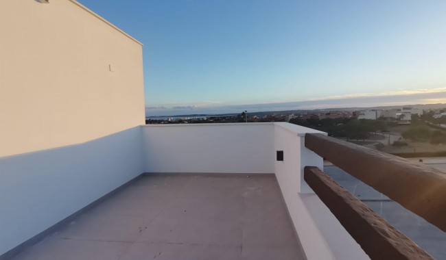 Nowa konstrukcja - Willa - Los Montesinos - La herrada