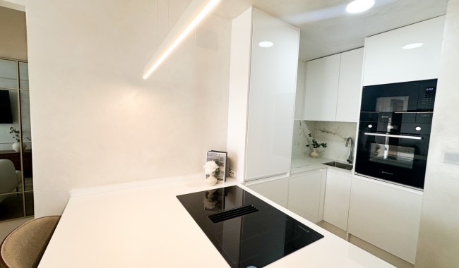 Resale - Apartment - Torrevieja - Centro