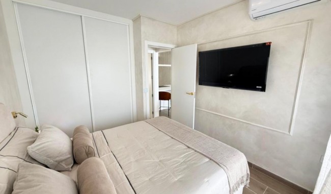 Resale - Apartment - Torrevieja - Centro