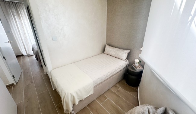 Resale - Apartment - Torrevieja - Centro