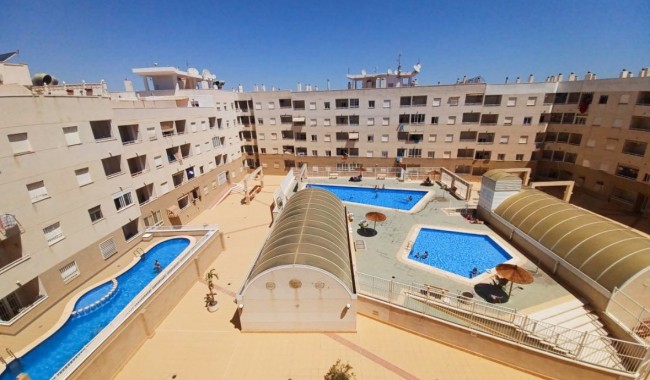 Resale - Apartment - Torrevieja - Centro