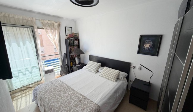 Resale - Apartment - Torrevieja - Centro