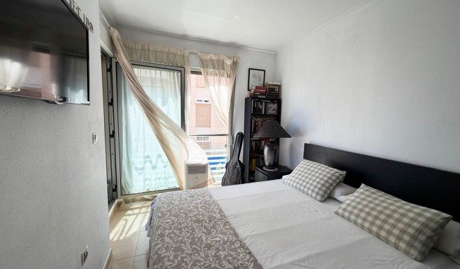 Resale - Apartment - Torrevieja - Centro