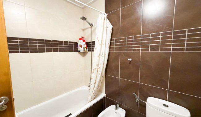 Resale - Apartment - Torrevieja - Centro