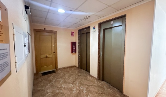 Resale - Apartment - Torrevieja - Centro