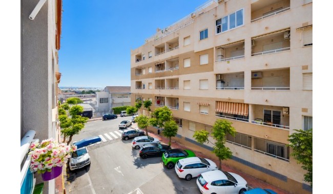 Resale - Apartment - Torrevieja - Playa de La Acequion