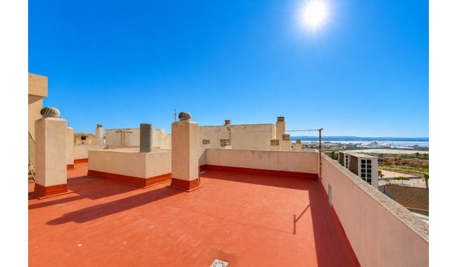 Resale - Apartment - Torrevieja - Playa de La Acequion