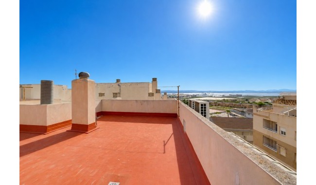 Resale - Apartment - Torrevieja - Playa de La Acequion