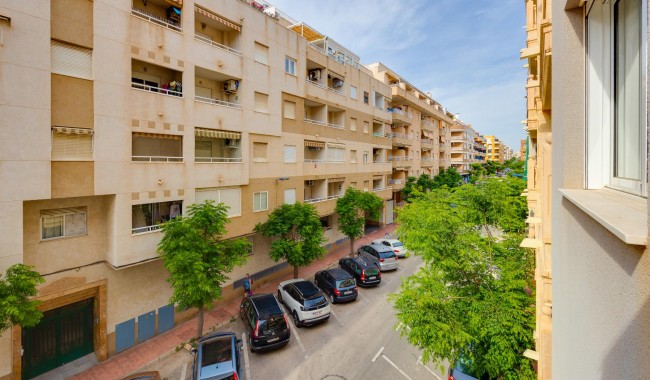 Resale - Apartment - Torrevieja - Playa de La Acequion