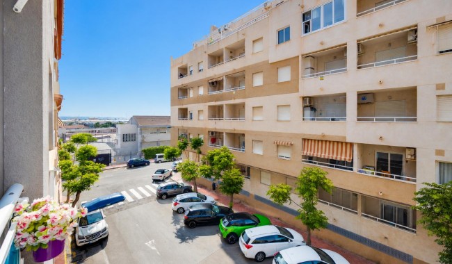 Resale - Apartment - Torrevieja - Playa de La Acequion