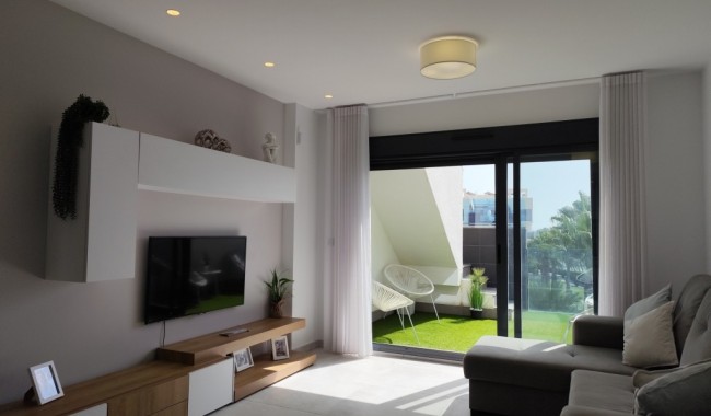 Resale - Apartment - Guardamar - El Raso