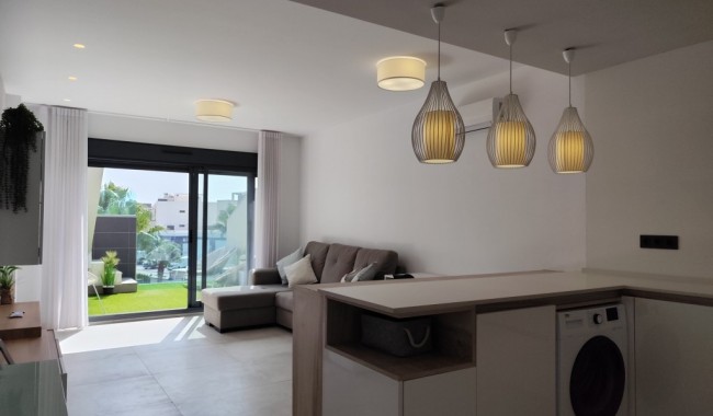 Resale - Apartment - Guardamar - El Raso