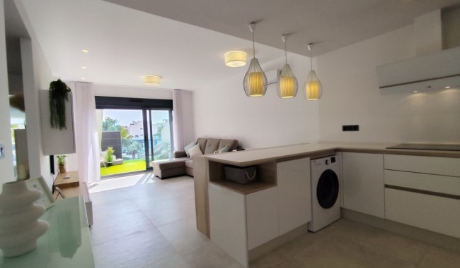 Resale - Apartment - Guardamar - El Raso