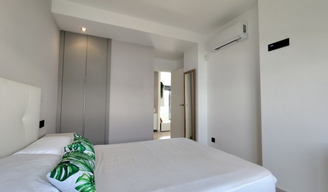 Resale - Apartment - Guardamar - El Raso