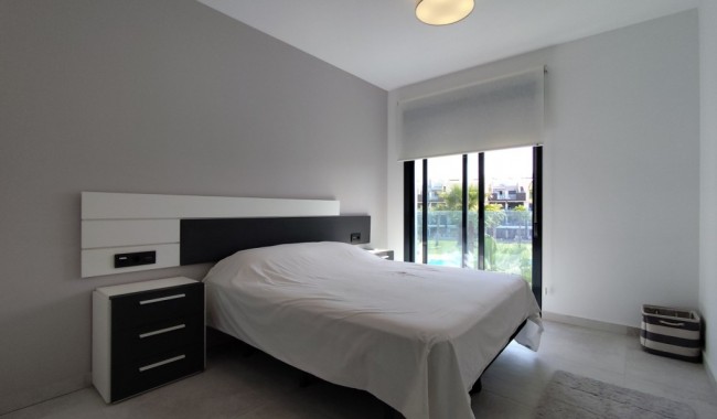 Resale - Apartment - Guardamar - El Raso
