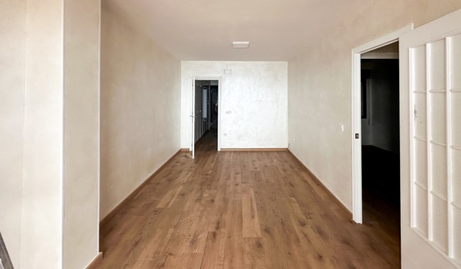 Resale - Apartment - Torrevieja - Playa de los locos