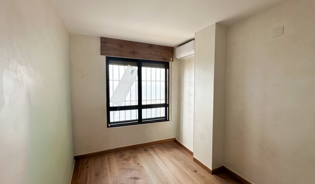 Resale - Apartment - Torrevieja - Playa de los locos