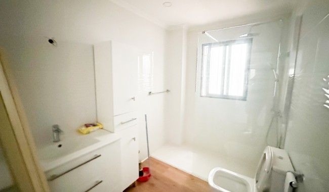 Resale - Apartment - Torrevieja - Playa de los locos