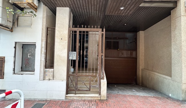 Resale - Apartment - Torrevieja - Playa de los locos