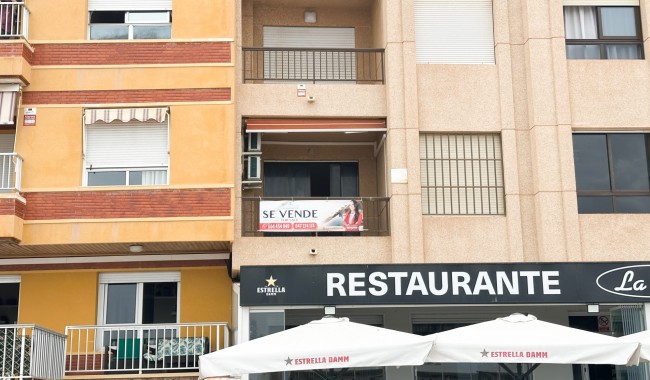 Resale - Apartment - Torrevieja - Playa de los locos