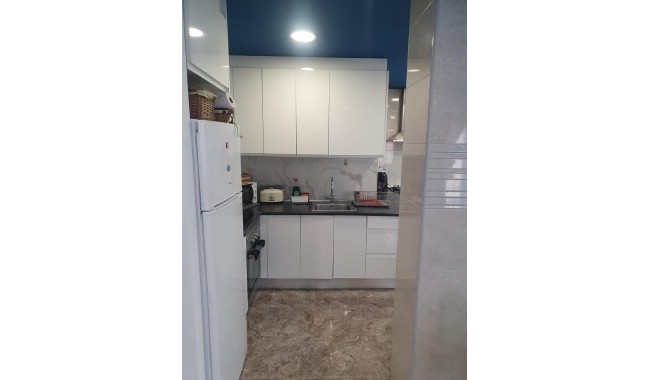 Resale - Apartment - Torrevieja - Playa de los Naufragos