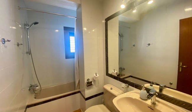 Sprzedaż - Apartament - Orihuela costa
