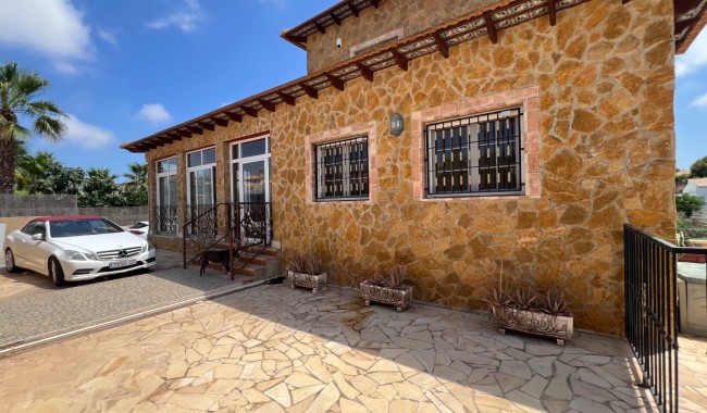 Resale - Villa - San Fulgencio - La Escuera