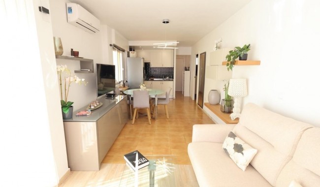 Resale - Apartment - Torrevieja - La Veleta