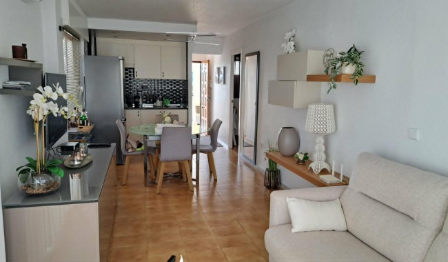 Resale - Apartment - Torrevieja - La Veleta