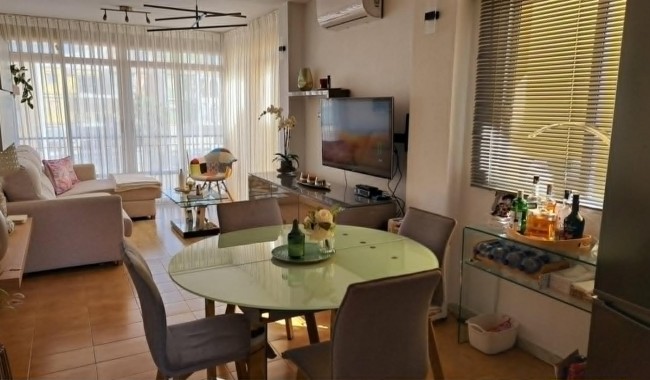 Resale - Apartment - Torrevieja - La Veleta