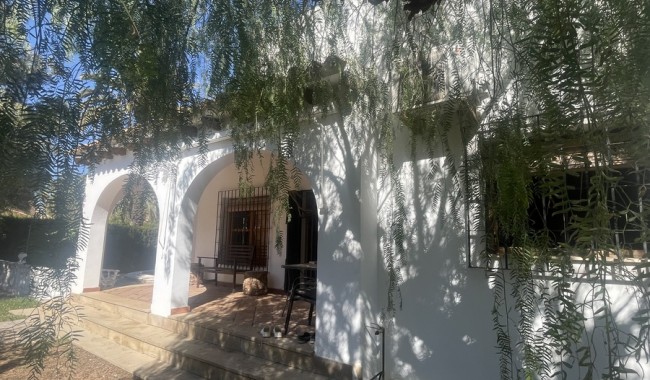 Resale - Villa - Cabo Roig