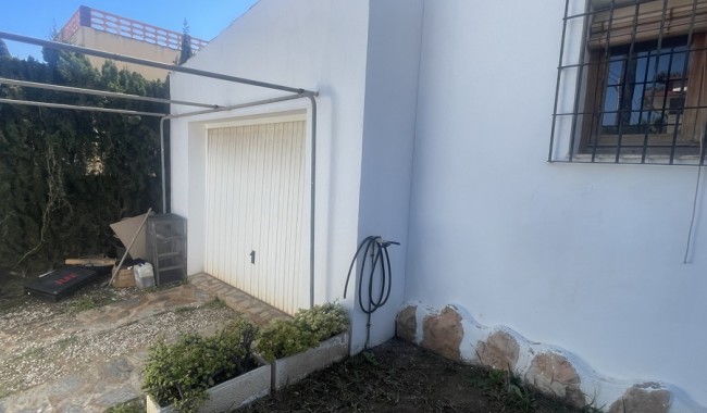 Resale - Villa - Cabo Roig