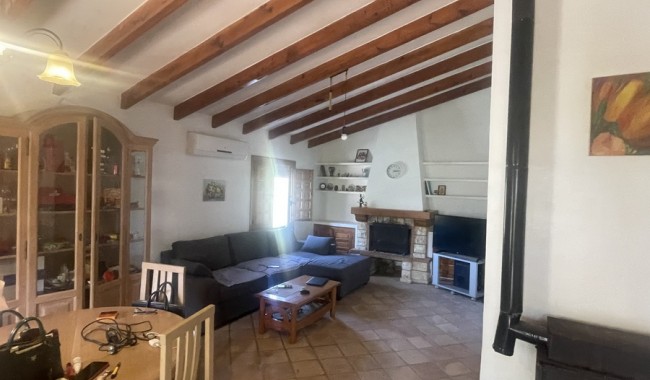 Resale - Villa - Cabo Roig