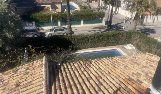 Resale - Villa - Cabo Roig